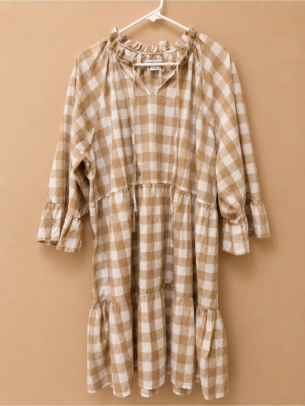 Relaxed Gingham Midi Dress in Beige and White